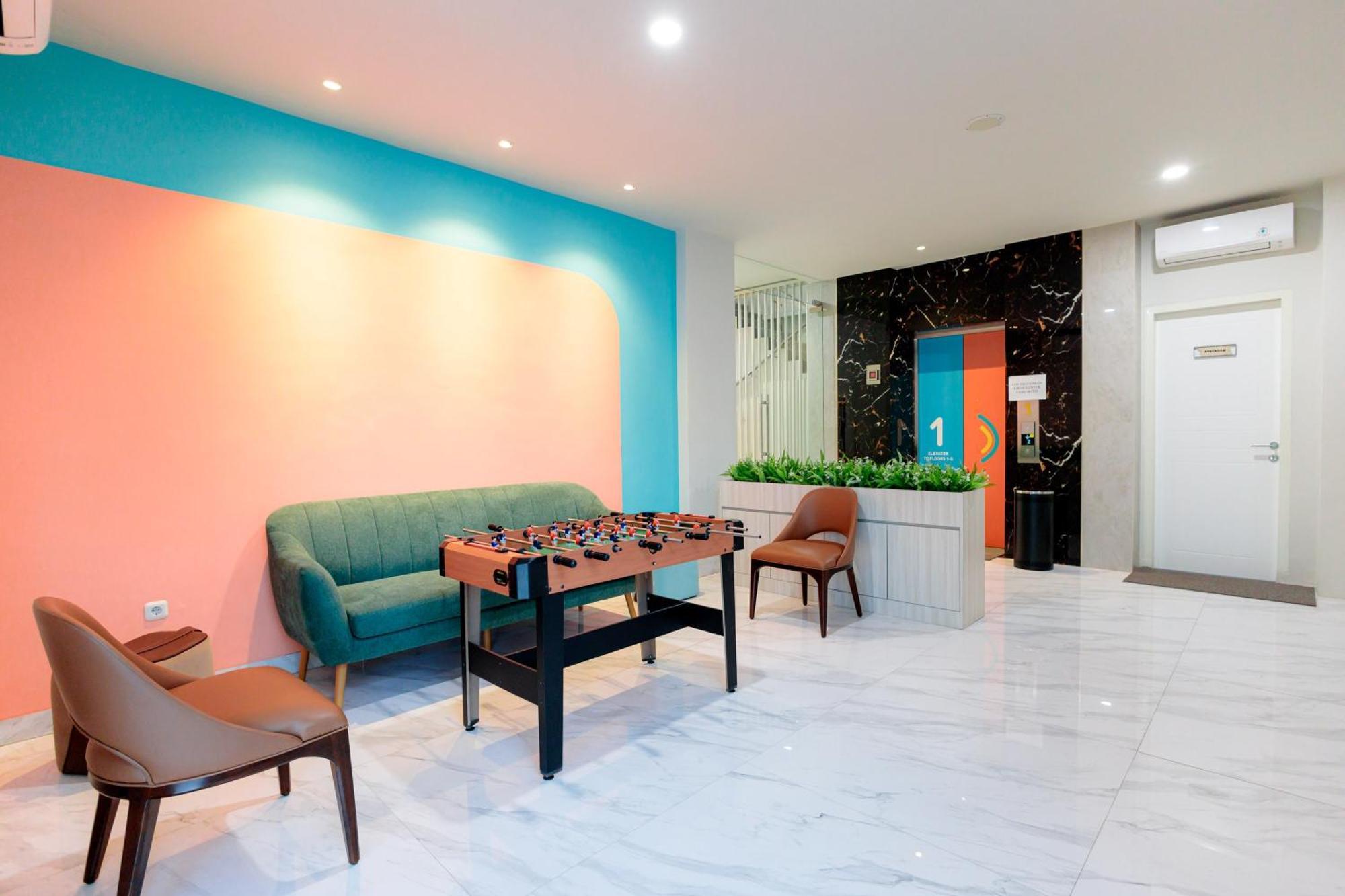 Sans Hotel 88 Andalan Surabaya By Reddoorz Exterior photo
