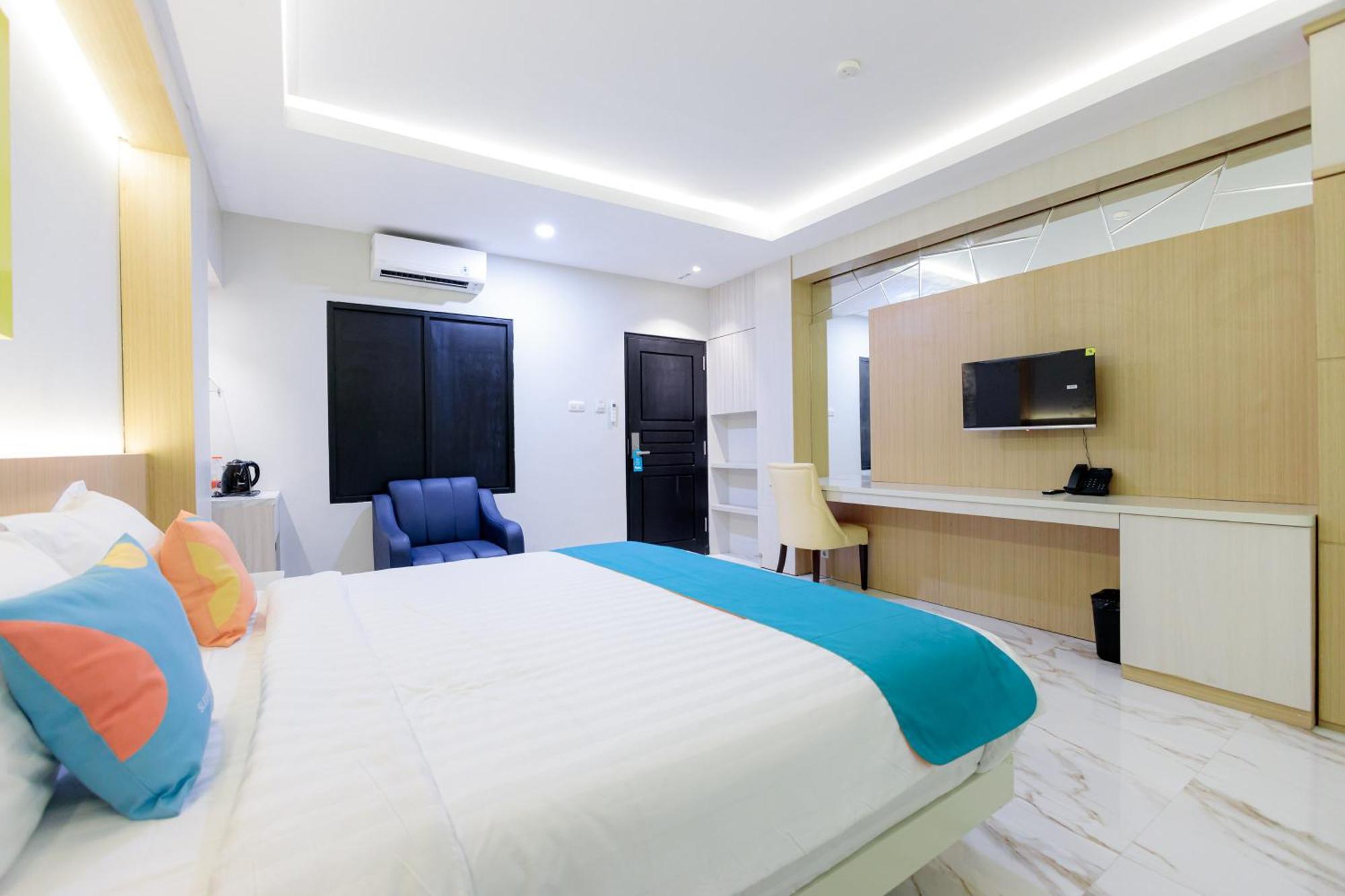 Sans Hotel 88 Andalan Surabaya By Reddoorz Exterior photo